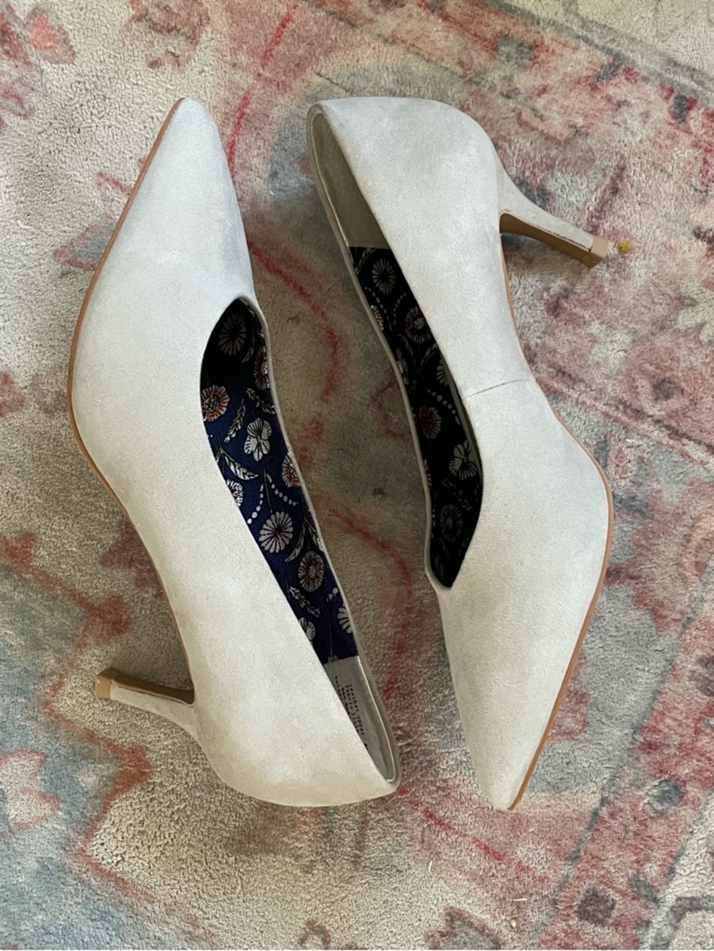 Seychelles Women’s Gray Pointed Toe Mid Heel Pumps